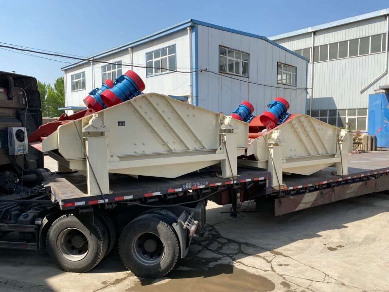 广东客户2台脱水筛装车发货现场