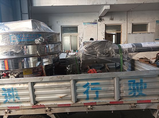 旋振筛、电磁给料机发货