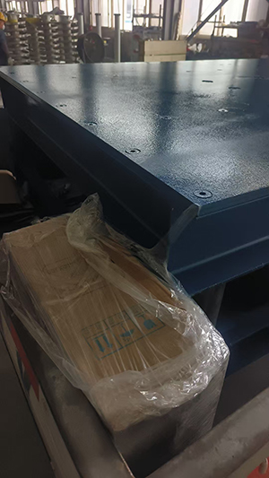 振动平台加控制柜发货