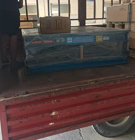 振动平台加控制柜发货