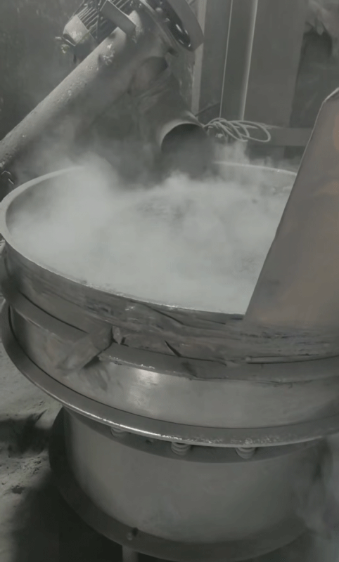 用了10年的振动筛客户，还可以再战10年！ 给客户创造更多价值，扩产了要再复购一台！