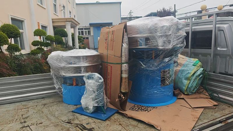 600超声波筛、1000旋振筛、网架胶条等配件发货