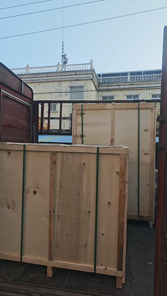 旋振筛、上料机出口发货